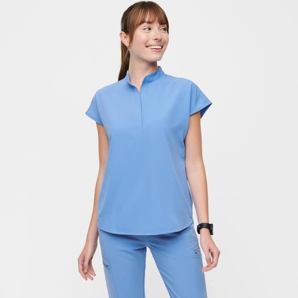 FIGS core collection CEIL BLUE (small Rafaela top and medium Zamora joggers)